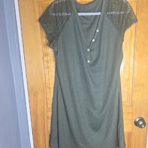 Elegant Green Lace Sleeve Dress